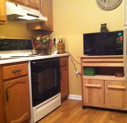 2nd image of 70 Village Ct