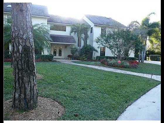 1st image of 2580 Greenbrier Dr