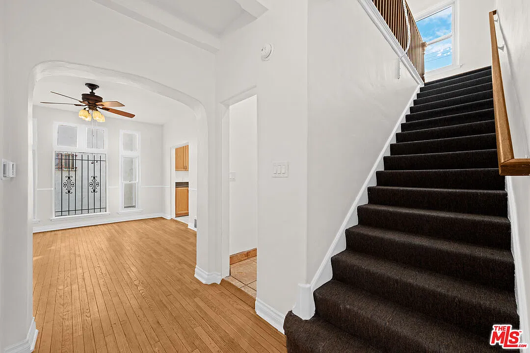 3 bed, 2.5 bath, 2100 sqft, $4,786 — Photo 4