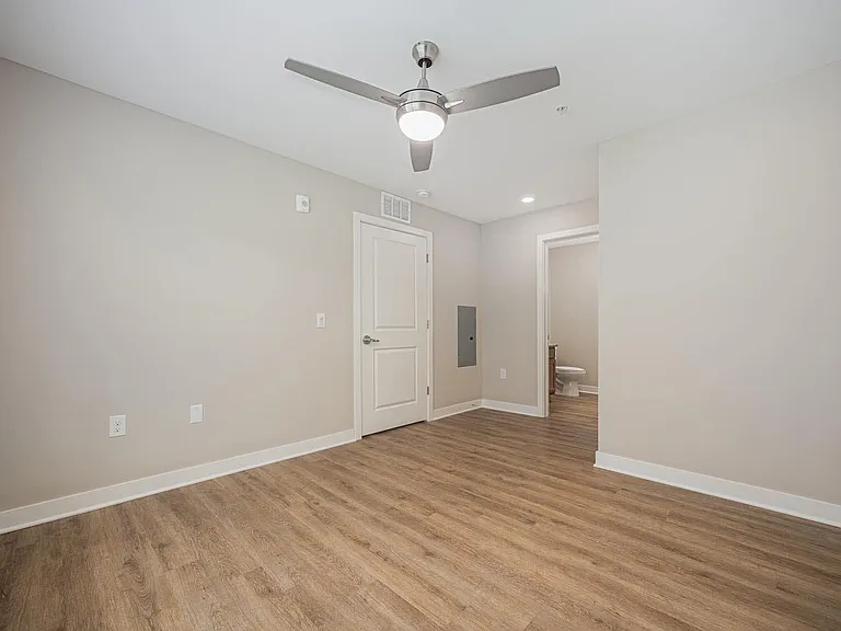 Broadleigh Lofts — Photo 21