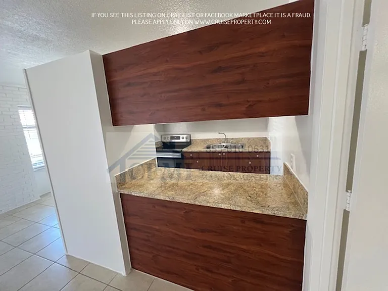 1755 Forest Hill Blvd West Palm Beach, FL 33406 — Photo 15