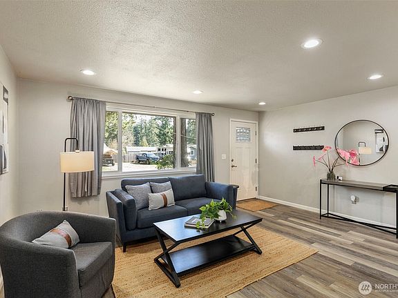 5th image of 11708 Elder Avenue SW