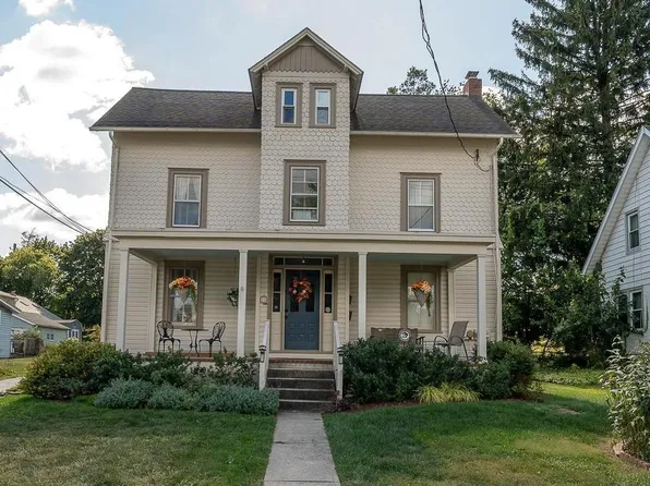 11 Maple Ave, Paoli, PA 19301