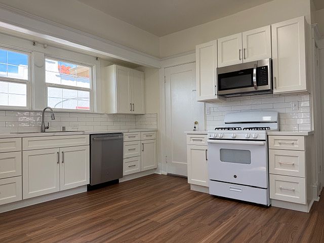 Modern brand new kitchen