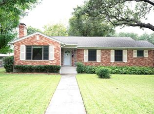 938 Sam Dealey Dr, Dallas, TX 75208