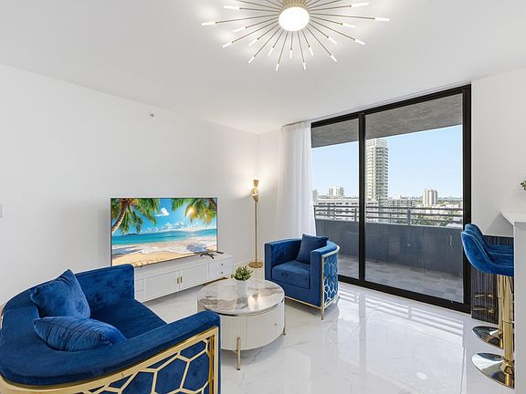 3rd image of 1330 West Avenue #1711