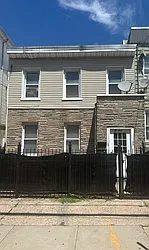 386 Union Street