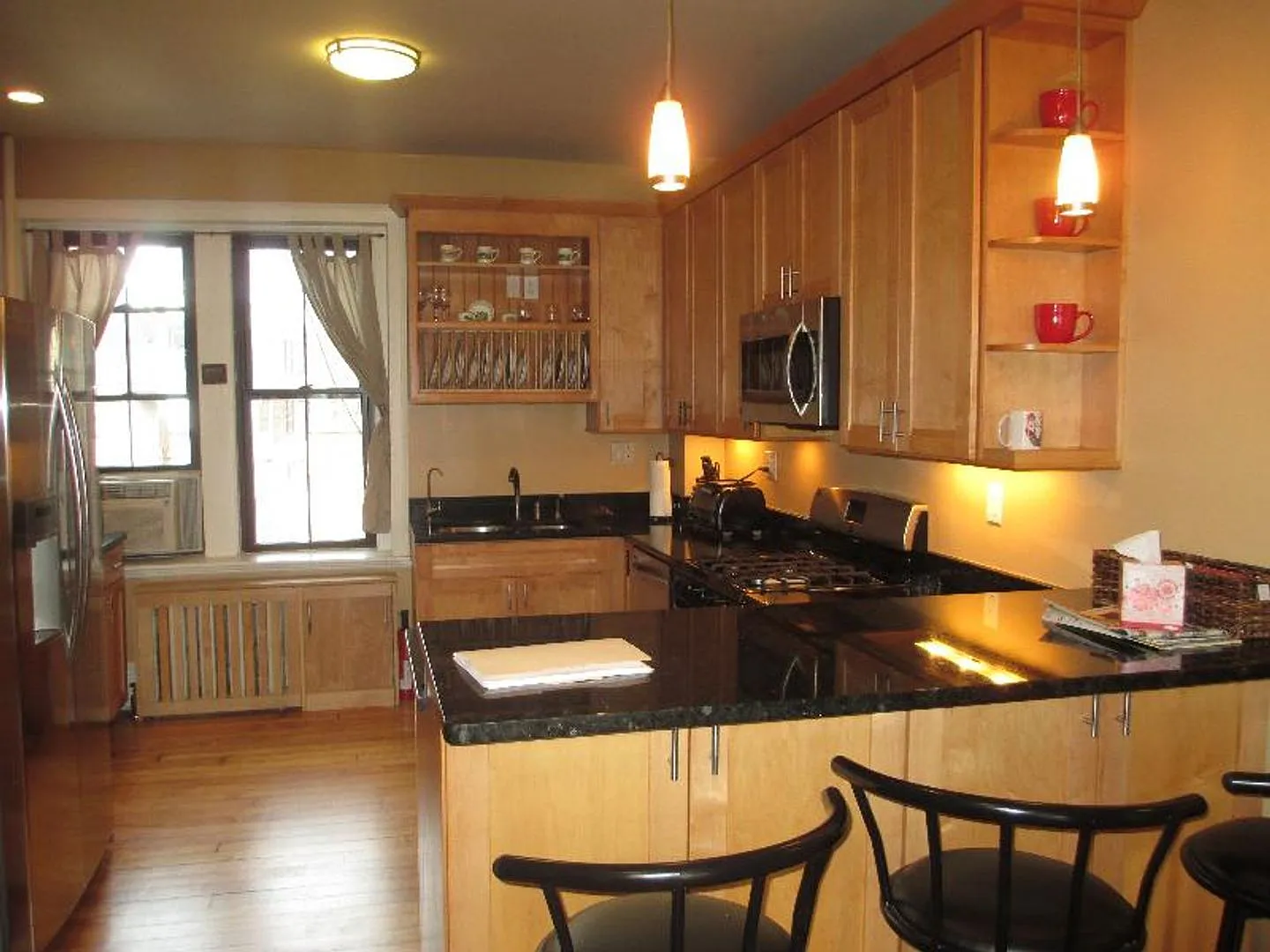 Renovated Allston 3 Bed/2 Bath With In-Unit Laundry — Photo 2
