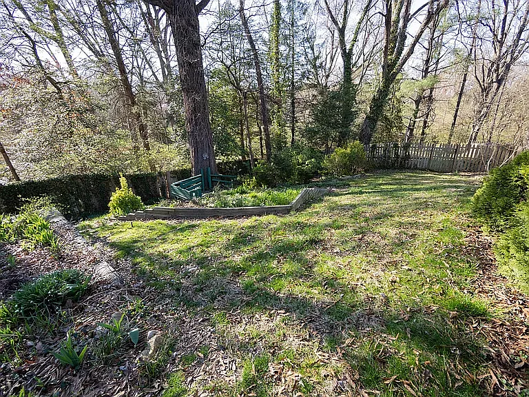 9322 W Parkhill Dr — Photo 43