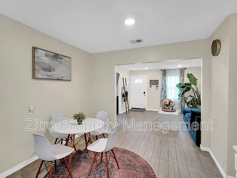 3 bed, 2.0 bath, 1083 sqft, $1,650 — Photo 4