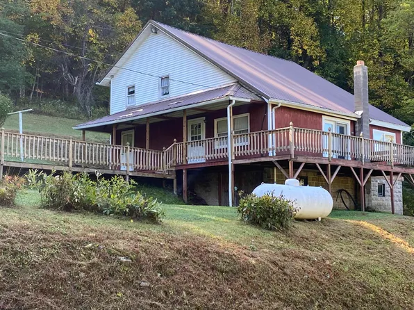 2126 Location Rd, Parsons, WV 26287