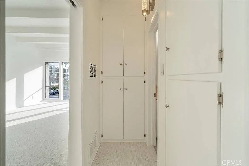 231 Junipero Ave in Long Beach, CA 90803 — Photo 2