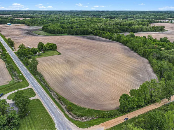 Vl M 140, Eau Claire, MI 49111