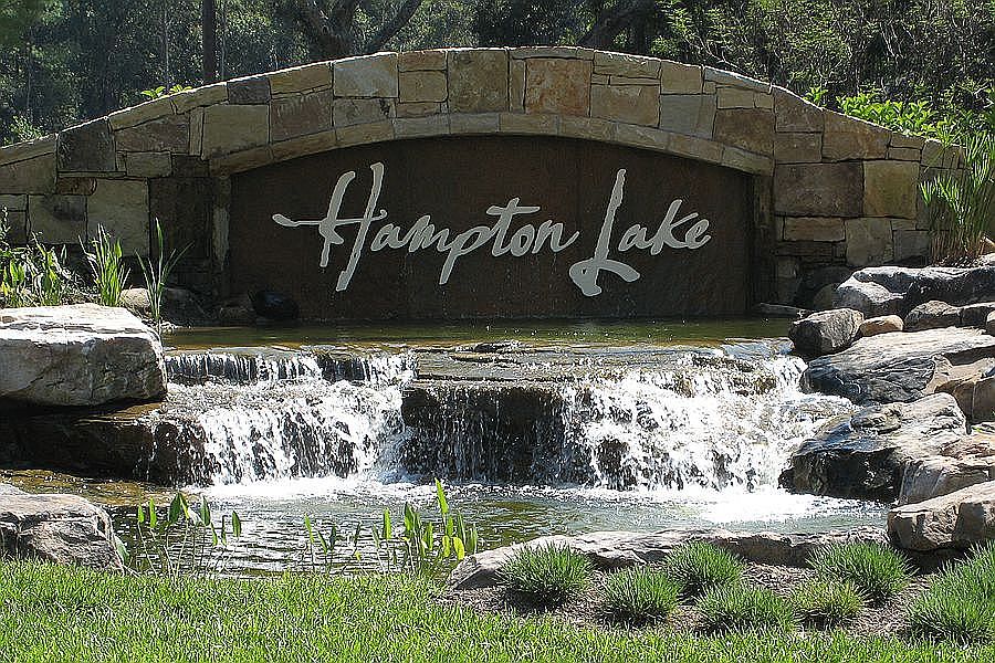 Award Winning Hampton Lake