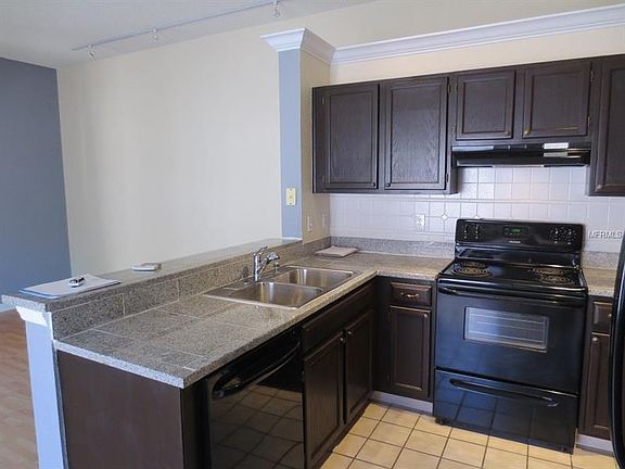 3rd image of 714 Seagate Dr