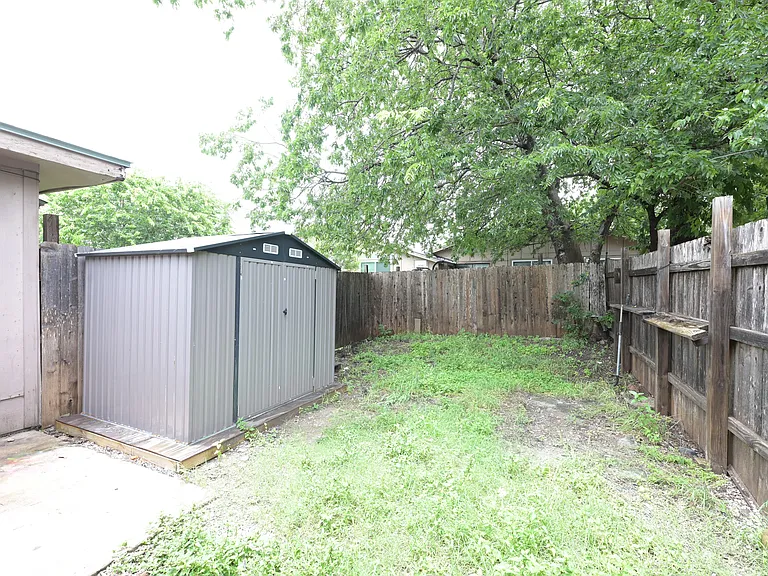 210 W William Cannon Dr #B — Photo 13