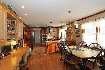 2nd image of 12809 Meadow View Dr