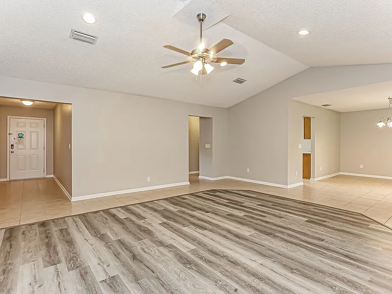 1027 Preakness Ct — Photo 5