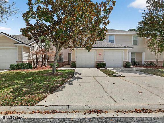 3rd image of 805 Old Bridge Rd Unit 2