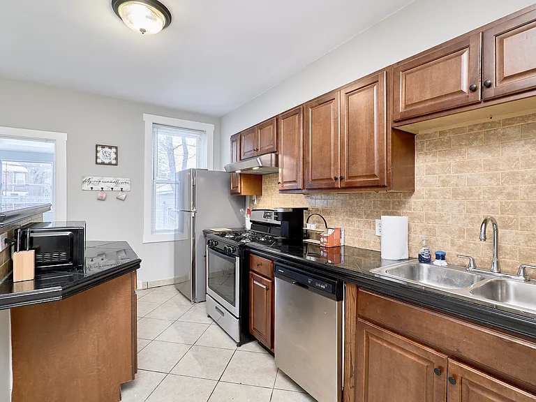 5035 Rosa Ave — Photo 3