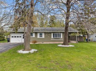 46 Myrna Jane Dr, Oshkosh, WI 54902