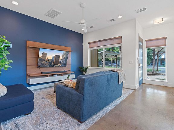 4th image of 3133 Govalle Ave #B