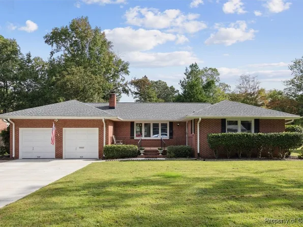 13 Barbour Dr, Newport News, VA 23606