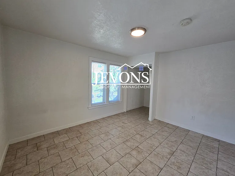 307 N 7th St #6 — Photo 6