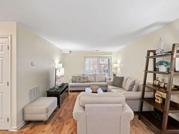 501 Garrison Woods Dr, Stafford, VA