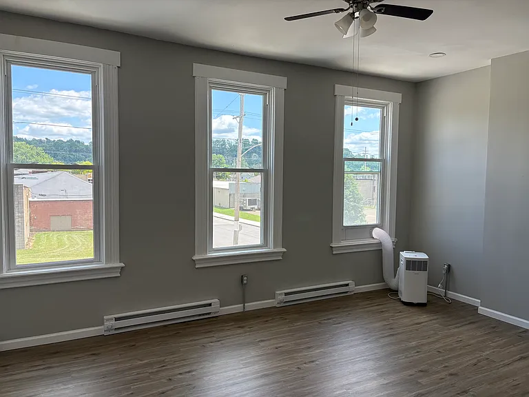 703 7th Ave #2 — Photo 3