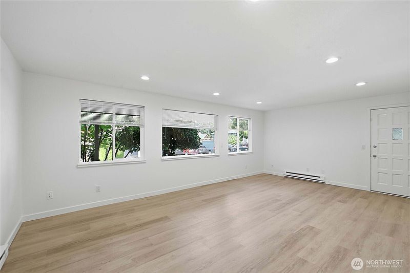3rd image of 17403 NE 45th Street #153