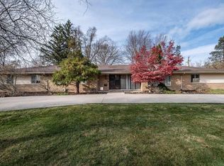 21860 Normandale St, Beverly Hills, MI 48025