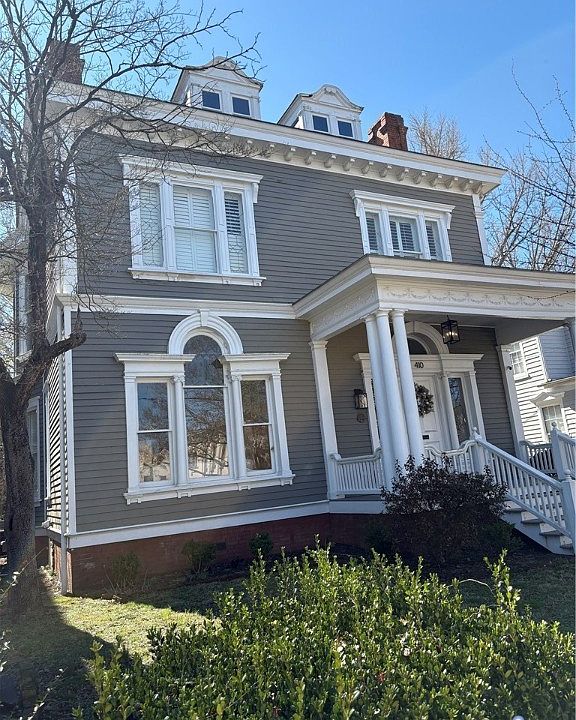 1st image of 410 W Washington St
