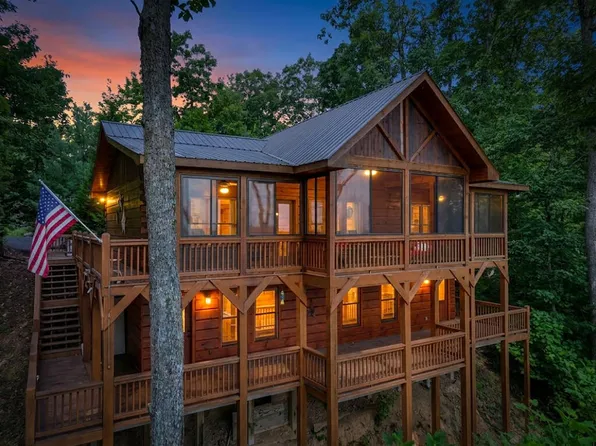 783 Moreland Dr N, Blue Ridge, GA 30513