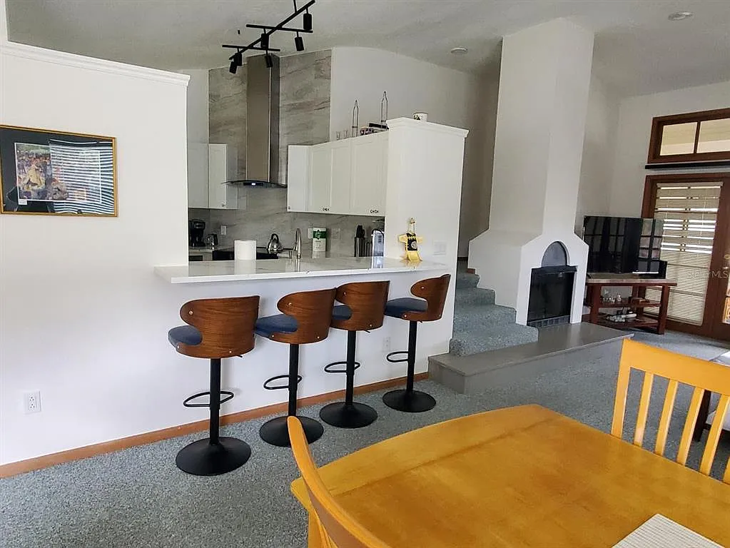 3 bed, 2.0 bath, 1500 sqft, $2,800 — Photo 2