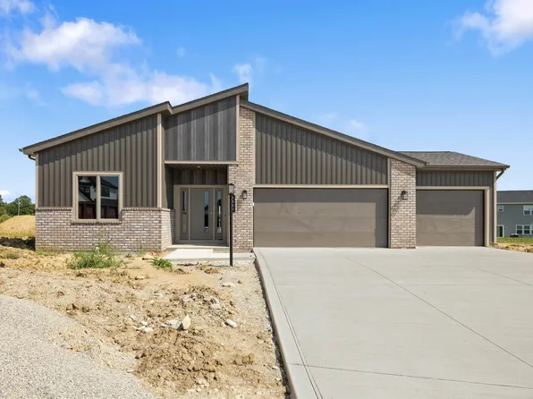 1446 Paradise Cay Cv, Fort Wayne, IN 46818