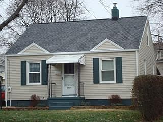 1st image of 457 High Grove Blvd