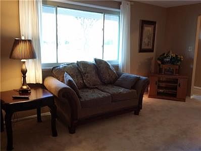 3rd image of 5928 Pine Hill Dr