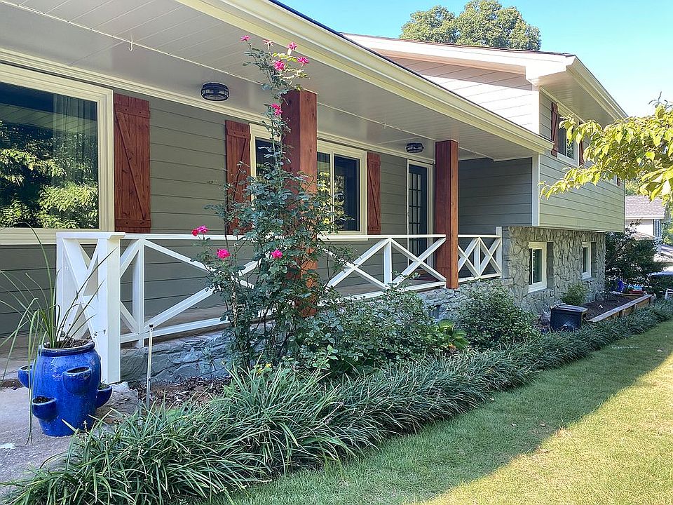 2nd image of 2262 Dartford Dr