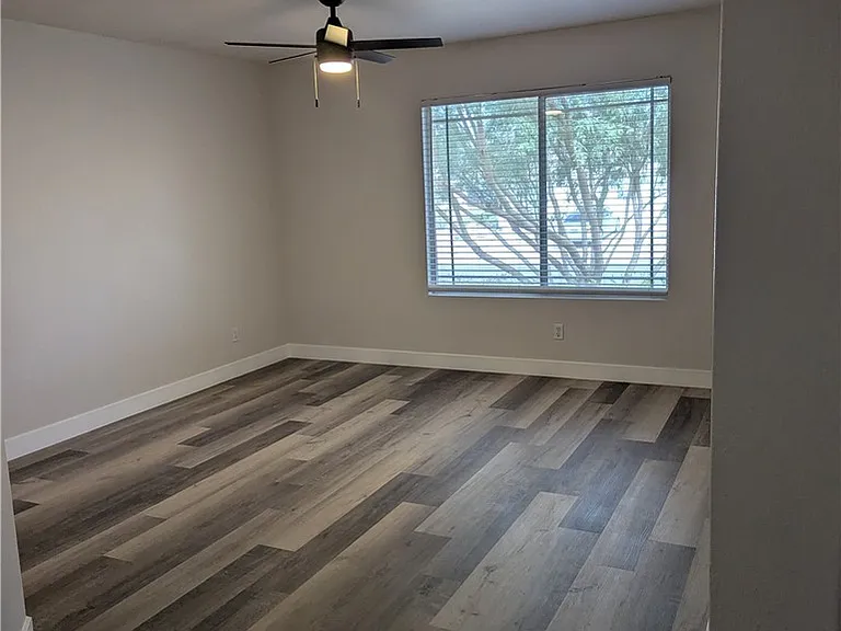327 Perry Ellis Dr — Photo 51