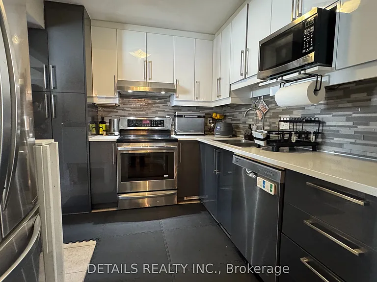 131 Markland Cres — Photo 4