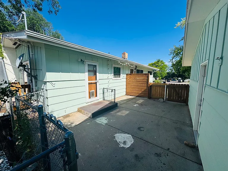 2019 Selkirk Pl — Photo 33