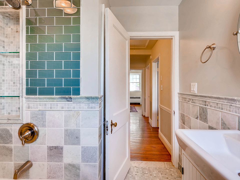 2nd image of 307 Dumbarton Rd