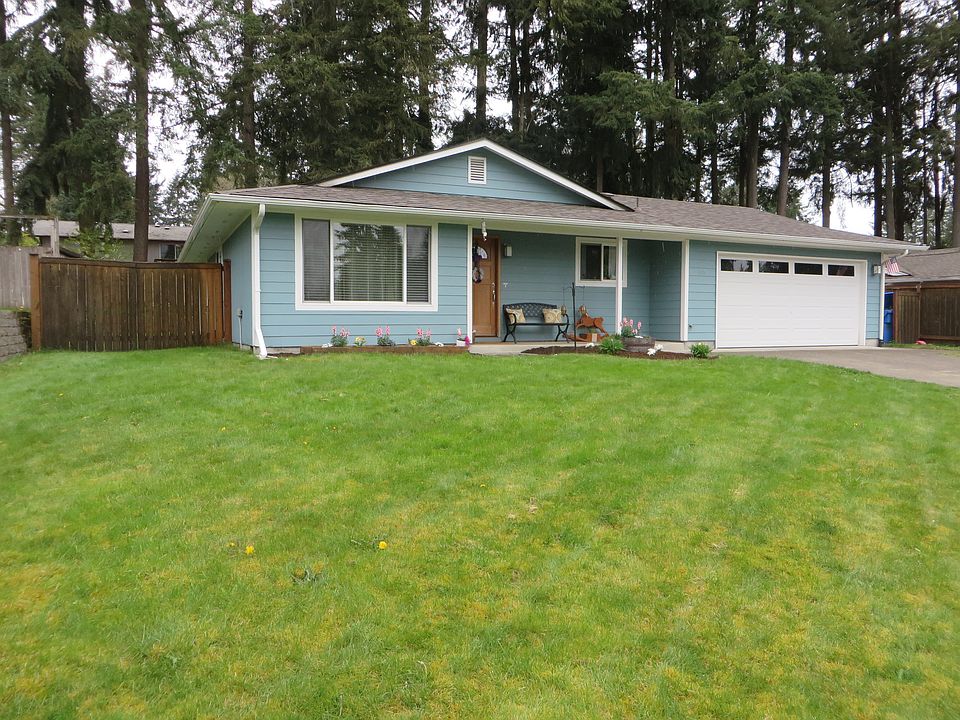 1st image of 515 Penguin Ct SE