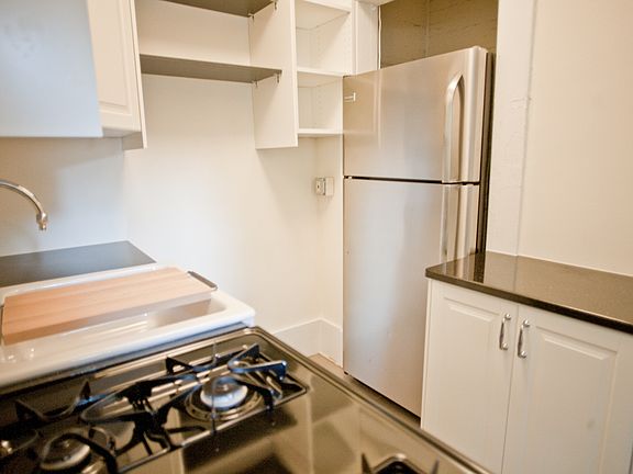 5th image of 103 Isaac Ln