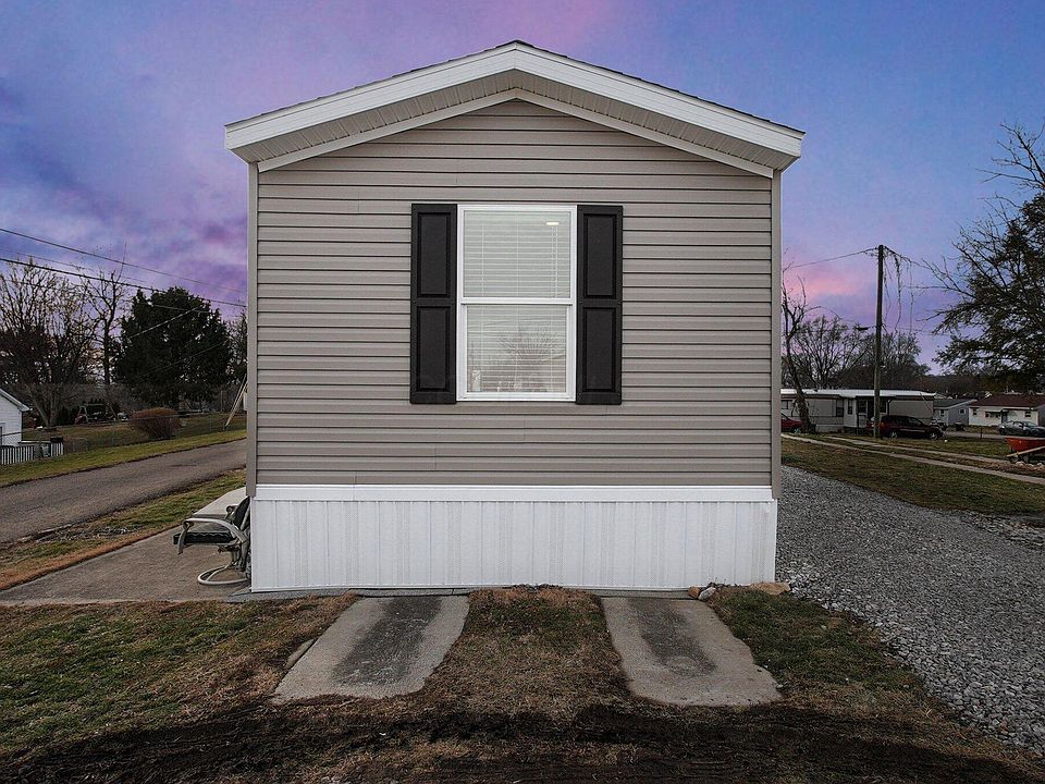 1st image of 9 Elcar Ave