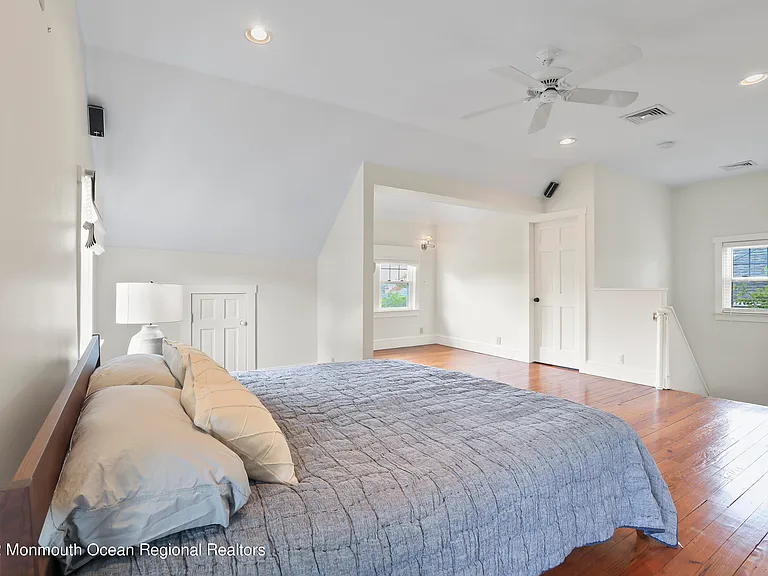 606 3rd Ave — Photo 24