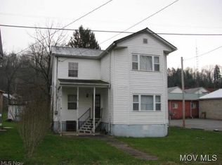 62 McGregor St, Cairo, WV 26337
