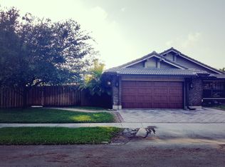 3340 E Point Dr, Cooper City, FL 33026