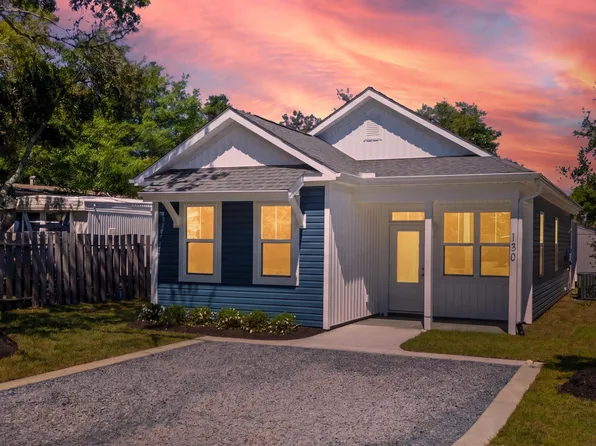 130 NE 75th Street, Oak Island, NC 28465